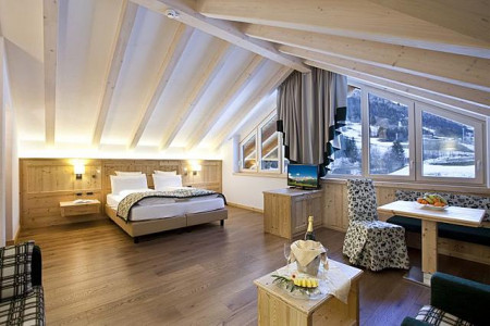 EEDD2D0C2BA54D73BA987D7AA4880D48