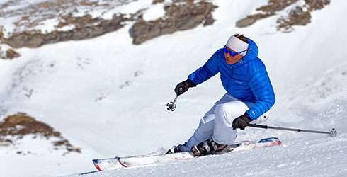 Monoboarding, skitury, narciarstwo biegowe – formy narciarstwa, które musisz wypróbować.